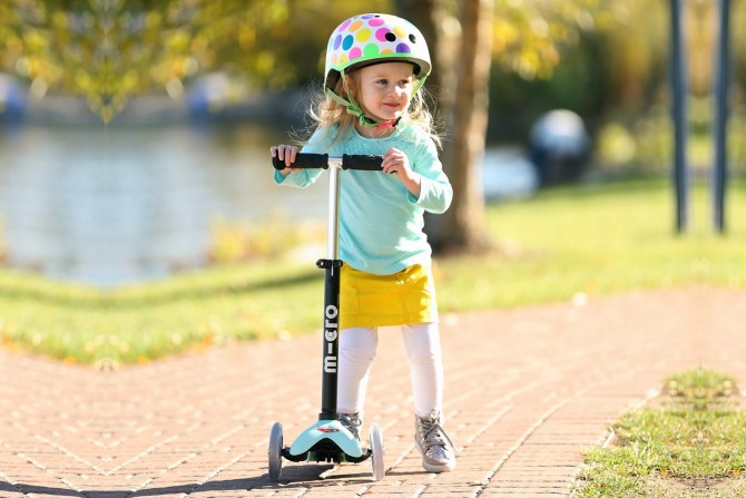 Hulajnoga jeździk Mini2go Deluxe Plus Micro - Mint